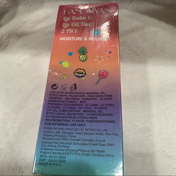 Purple 2 in 1 Lollipop Lip Balm and Lip Gloss Oil Temperature Color Changing NIB - Picture 8 of 11